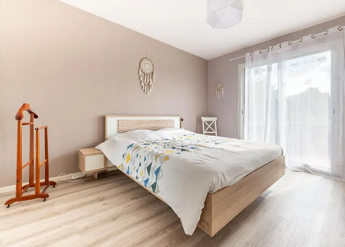 La Maison Paradis - Piscine Privee Et Chauffee בית נופש Luçon