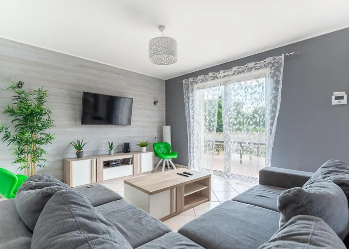 La Maison Paradis - Piscine Privee Et Chauffee בית נופש Luçon